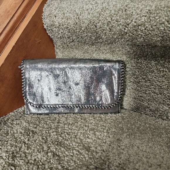 Latico Eloise Leather Wallet Distressed Platnium - Picture 1 of 11